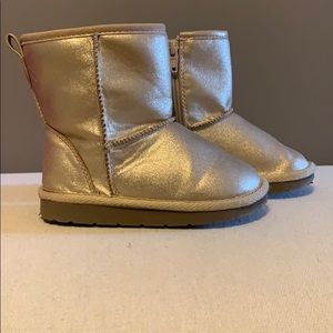 Toddler girls metallic winter boots
